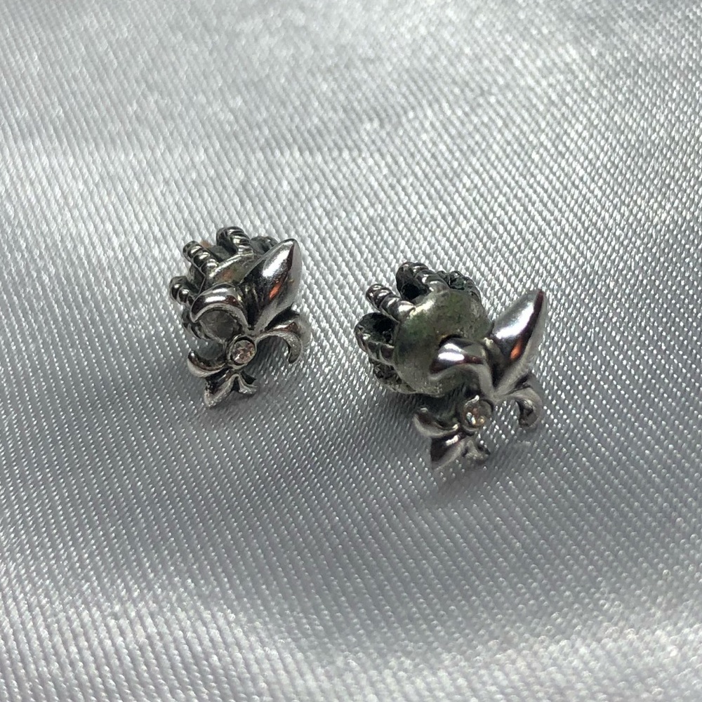 Juicy Couture fleur de lis ⚜️ earrings